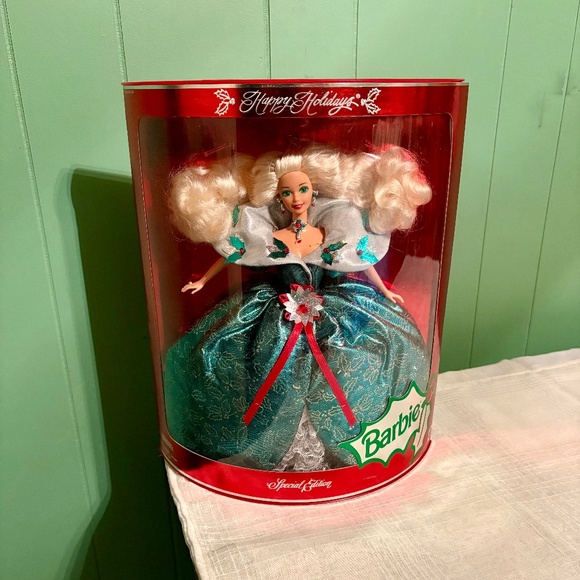 Vintage 1995 Barbie Happy Holidays Doll Special Edition Mattel #14123 NRFB - Picture 1 of 6